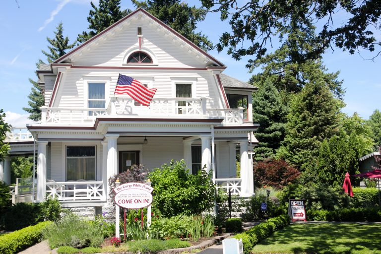 The Gorge White House, Hood River, Oregon